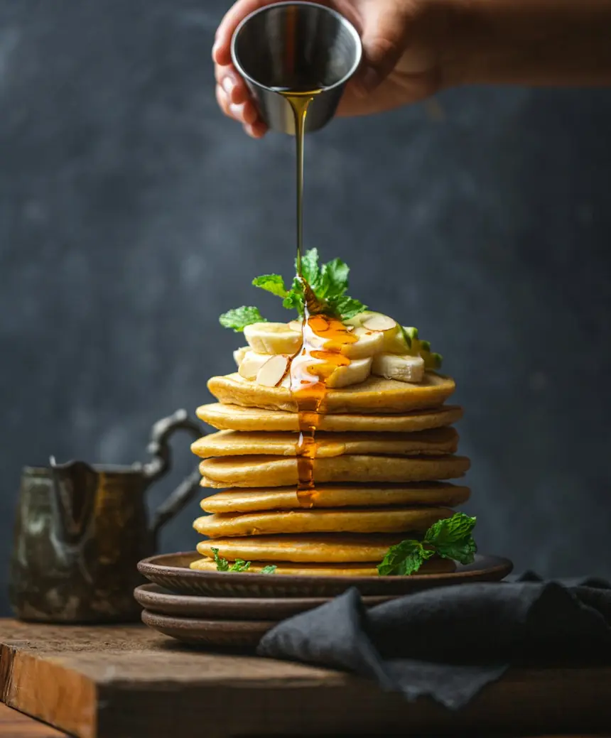 Torrija caramel·litzada de brioix amb sirop